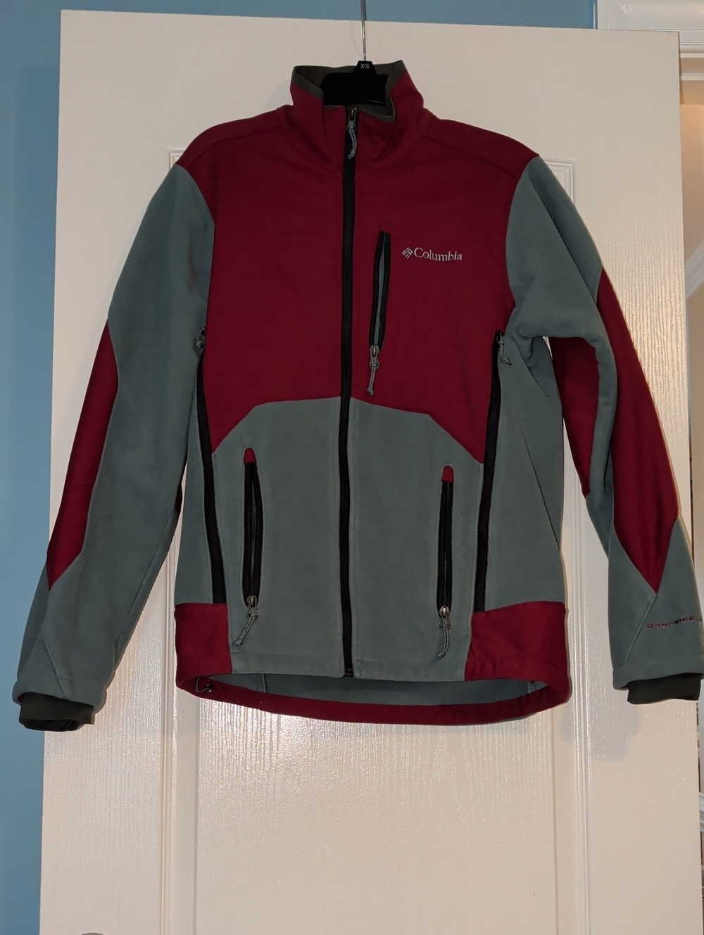 Columbia Men's Interchange Two-Tone Maroon and Gray Lightweight Softshell Jacket